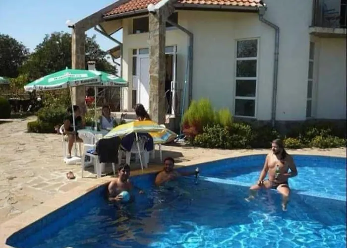 Plamena 3* Крапец