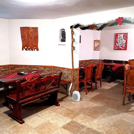Plamena Konukevi 3*