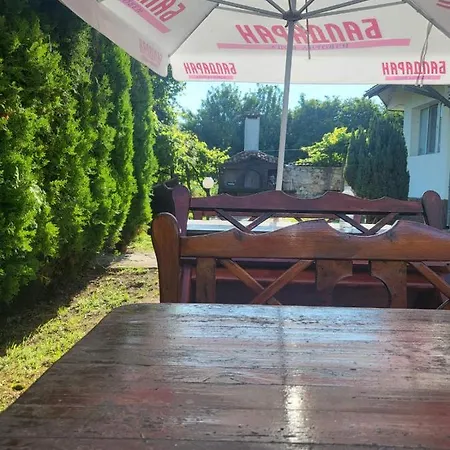 Plamena Konukevi 3*